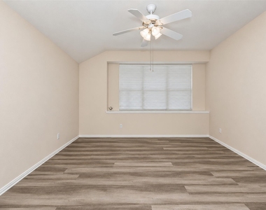 5121 Yaupon Drive - Photo Thumbnail 23