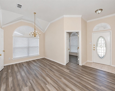 5121 Yaupon Drive - Photo Thumbnail 4