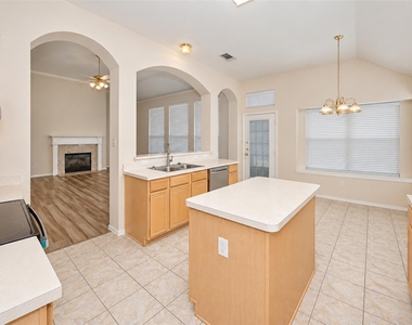 5121 Yaupon Drive - Photo Thumbnail 22