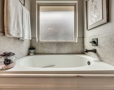 14704 Brinklee Way - Photo Thumbnail 21