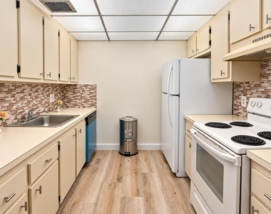 101 Sw 132nd Way - Photo Thumbnail 4