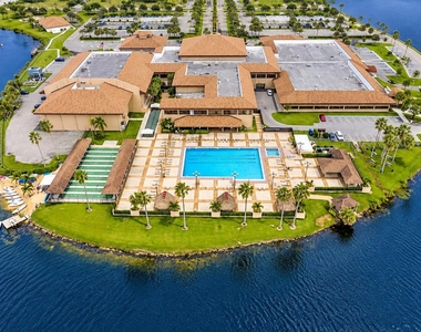101 Sw 132nd Way - Photo Thumbnail 17
