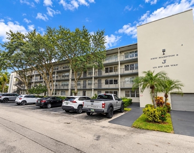 101 Sw 132nd Way - Photo Thumbnail 15