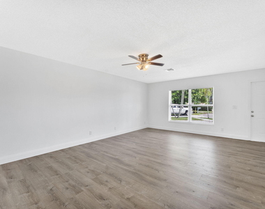 5855 Timber Valley Drive - Photo Thumbnail 4