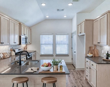 13313 Sw 5th Street - Photo Thumbnail 4