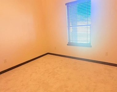 11733 Sw 22nd Terrace - Photo Thumbnail 18