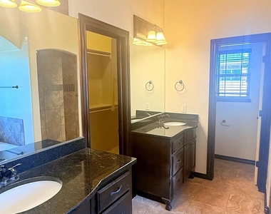 11733 Sw 22nd Terrace - Photo Thumbnail 23