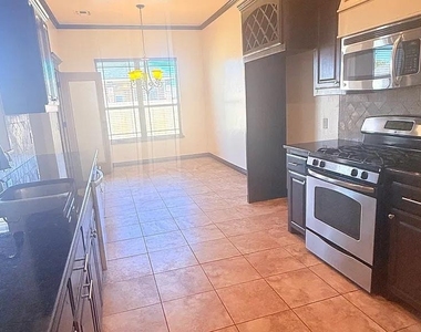 11733 Sw 22nd Terrace - Photo Thumbnail 9