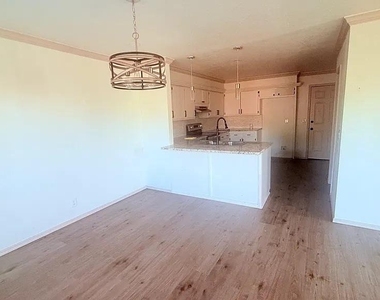 2221 S Shadowridge Court - Photo Thumbnail 16