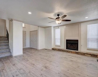 2221 S Shadowridge Court - Photo Thumbnail 4