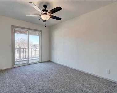 2221 S Shadowridge Court - Photo Thumbnail 13