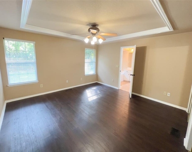 11800 Kingsridge Terrace - Photo Thumbnail 10