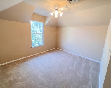 11800 Kingsridge Terrace - Photo Thumbnail 21