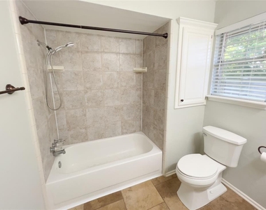 11800 Kingsridge Terrace - Photo Thumbnail 19