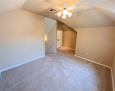 11800 Kingsridge Terrace - Photo Thumbnail 22