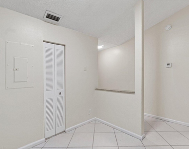 462 Hardwood Place - Photo Thumbnail 15