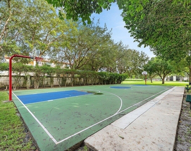 462 Hardwood Place - Photo Thumbnail 41