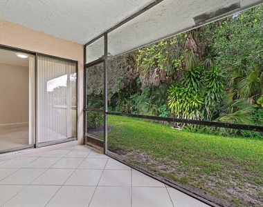 462 Hardwood Place - Photo Thumbnail 23