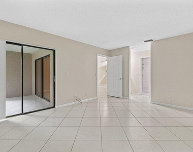 462 Hardwood Place - Photo Thumbnail 25