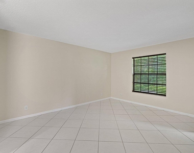 462 Hardwood Place - Photo Thumbnail 24