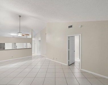 462 Hardwood Place - Photo Thumbnail 8
