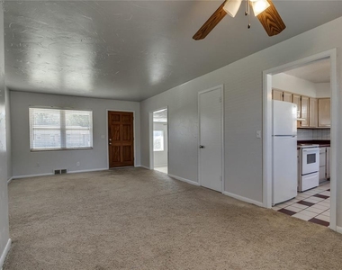 3813 Nw 56th Place - Photo Thumbnail 7