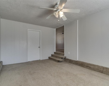 3813 Nw 56th Place - Photo Thumbnail 14