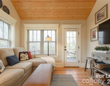 41 Mildred Avenue - Photo Thumbnail 10
