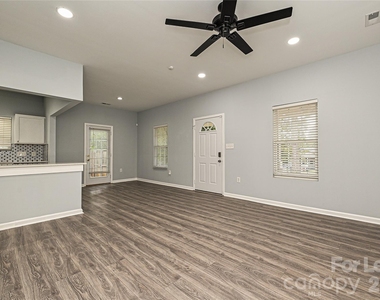 1233 Calhoun Street - Photo Thumbnail 3