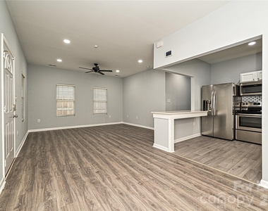 1233 Calhoun Street - Photo Thumbnail 10