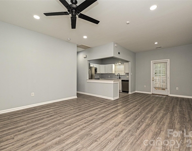 1233 Calhoun Street - Photo Thumbnail 4