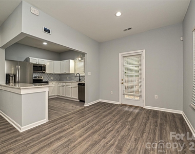 1233 Calhoun Street - Photo Thumbnail 5