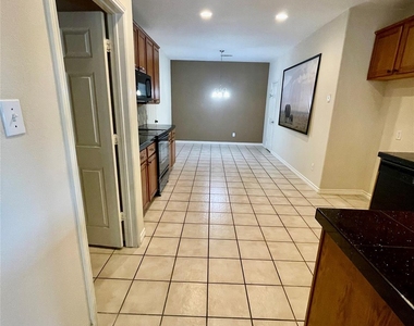 9405 Timber Wagon Drive - Photo Thumbnail 11