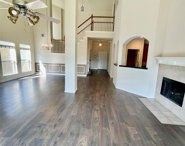 9405 Timber Wagon Drive - Photo Thumbnail 2