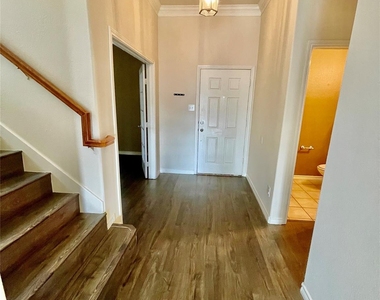 9405 Timber Wagon Drive - Photo Thumbnail 4