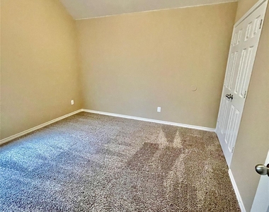 9405 Timber Wagon Drive - Photo Thumbnail 26