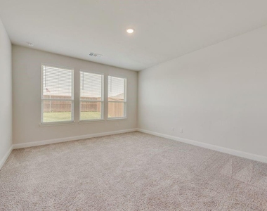 3004 Isla Terrace - Photo Thumbnail 9