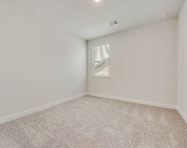 3004 Isla Terrace - Photo Thumbnail 16