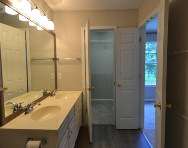 6655 Rothchild Drive - Photo Thumbnail 10
