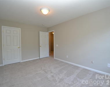 6655 Rothchild Drive - Photo Thumbnail 14