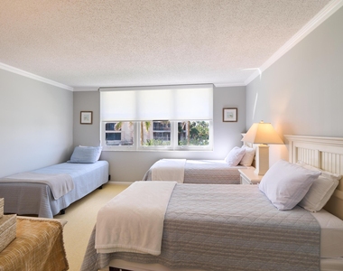 500 Ocean Drive - Photo Thumbnail 18