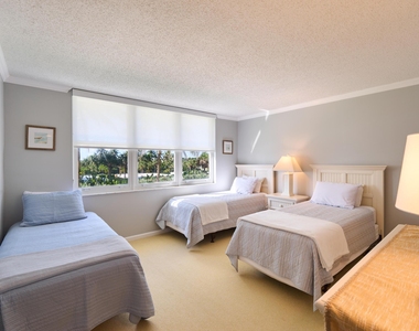 500 Ocean Drive - Photo Thumbnail 17