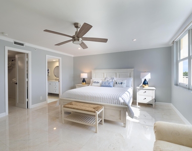 500 Ocean Drive - Photo Thumbnail 14