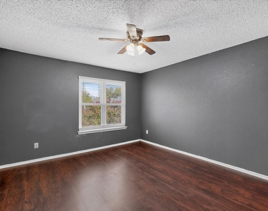 8109 Skillman Street - Photo Thumbnail 12