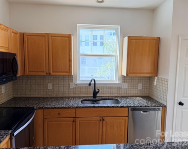 11017 Lancaster Park Drive - Photo Thumbnail 8