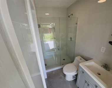 1766 Ne 181st Street - Photo Thumbnail 9