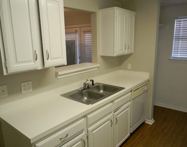 5017 Winder Court - Photo Thumbnail 4