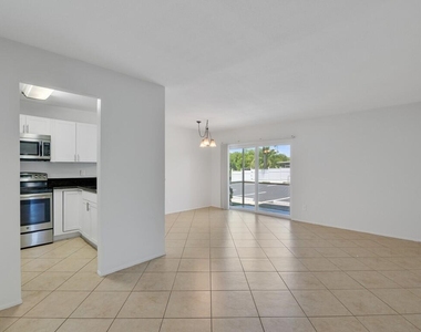1845 Robalo Drive - Photo Thumbnail 5