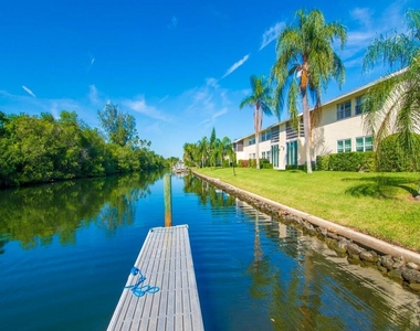 1845 Robalo Drive - Photo Thumbnail 15