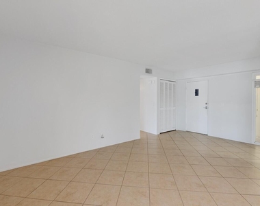 1845 Robalo Drive - Photo Thumbnail 9